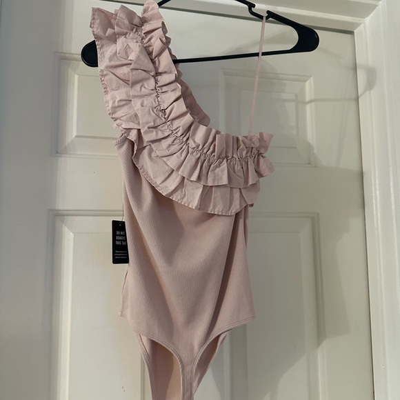 Express Blush Ruffled Bodysuit - Picture 2 of 3